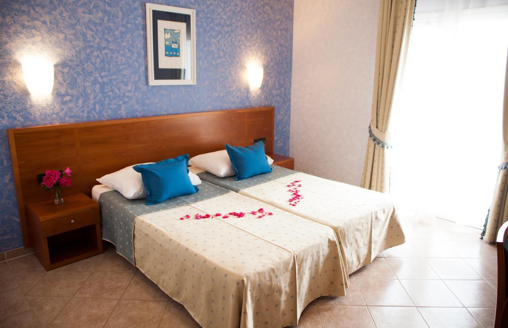 Hotel Zlatni Lav Martinšćica Dış mekan fotoğraf